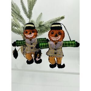 Handmade 2 Pumpkin Scarecrow Halloween Ornament – Primitive Folk Art Felt Decor